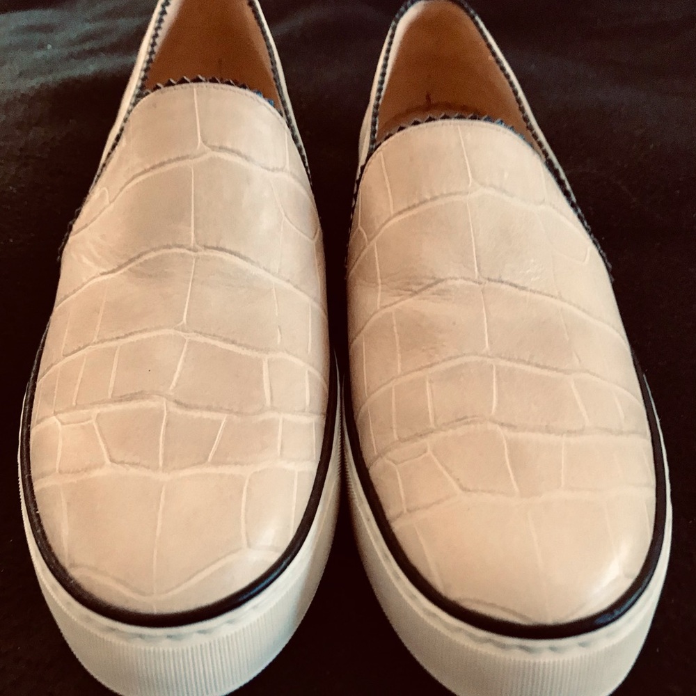 Stuart Weitzman Women’s Slip-on Sneakers Size 9 M